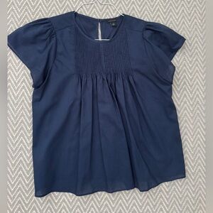 Ann Taylor Navy Blue Pintuck Pleated Flutter Sleeve Blouse XS EUC